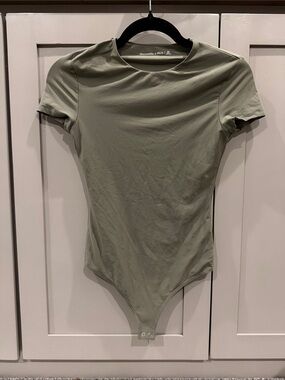 Abercrombie & Fitch Short Sleeve Bodysuit